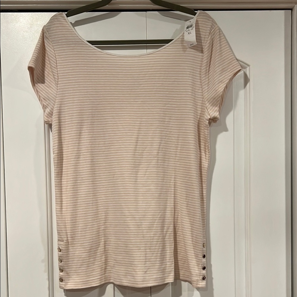 Ann Taylor blush and white T-Shirt‎ with gold button accents XL